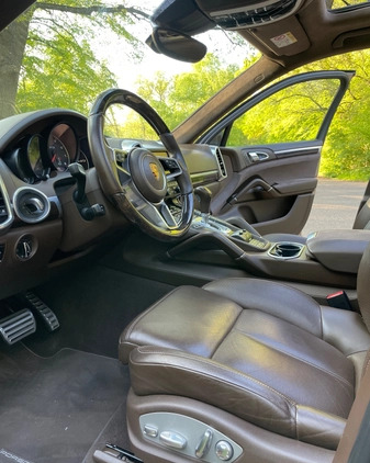 Porsche Cayenne cena 199999 przebieg: 72000, rok produkcji 2015 z Poznań małe 211